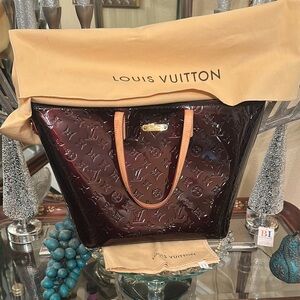 Louis Vuitton Brown Monogram Tote Bag. Used. Photo shows scratches.